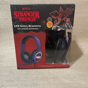 New Netflix Stranger Things purple LED gaming headphones